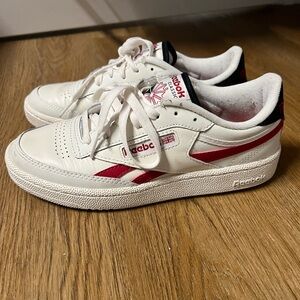 Reebok Sneakers